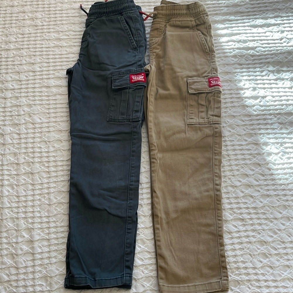 Levi’s Boys Size 7 Cargo Pants.